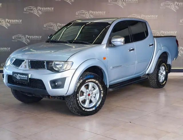 Carro Mitsubishi L200 Triton Sport 2012 3.2 Di-D 4x4 GLS