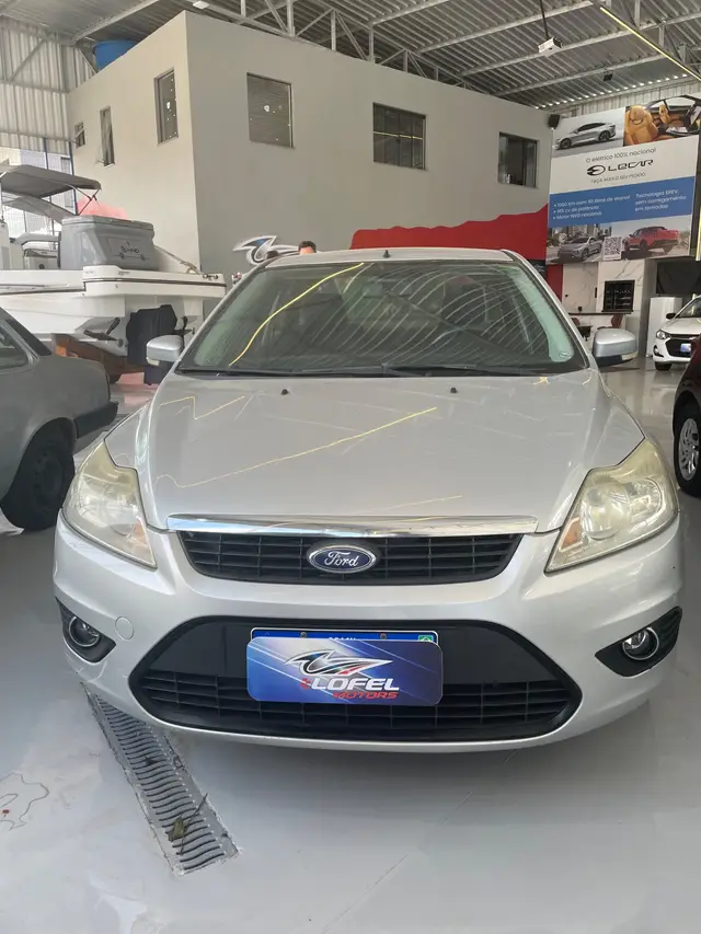 Carro Ford Focus Sedan 2009 GLX 2.0 16V Duratec (Aut)
