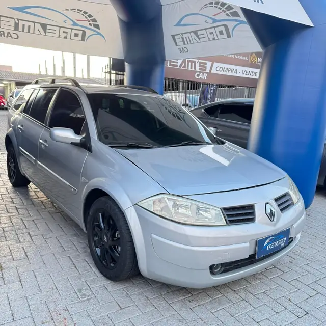 Carro Renault Megane Grand Tour 2013 Mégane Grand Tour Dynamique 1.6 16V (flex)