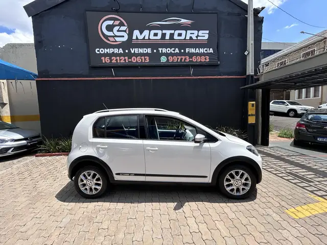 Carro Volkswagen Up! 2015 1.0 12v E-Flex cross up!