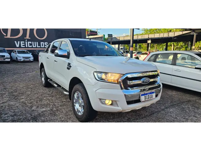 Carro Ford Ranger Cabine Dupla 2017 Ranger 3.2 XLT CD 4x4 (Aut)