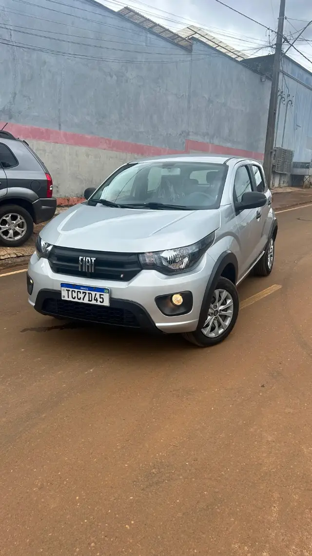 Carro Fiat Mobi 2025 Like 1.0
