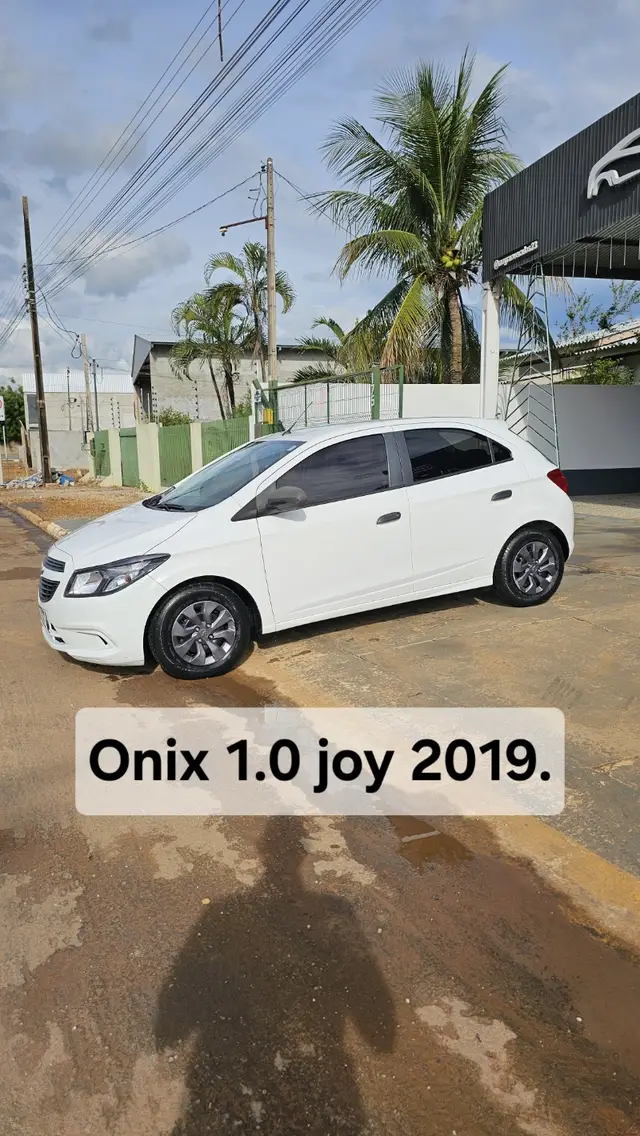 Carro Chevrolet Onix 2019 1.0 Joy SPE/4