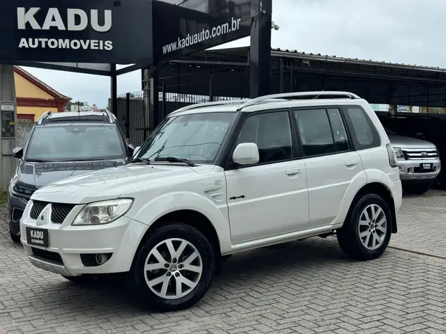 Carro Mitsubishi Pajero TR4 2013 2.0 16V 4X4 (Flex) (Aut)