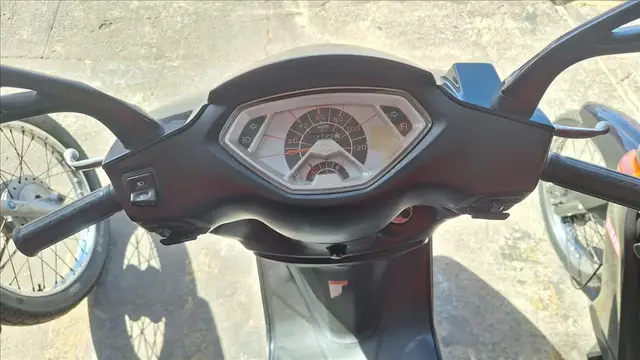 Moto Suzuki Burgman 2015 125i