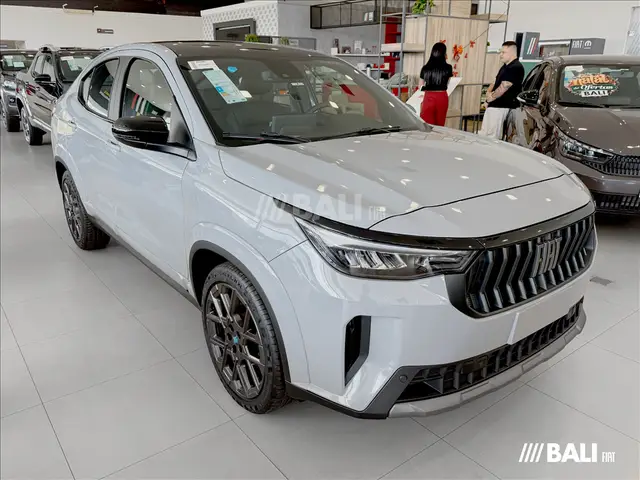 Carro Fiat Fastback 2026 Turbo 200