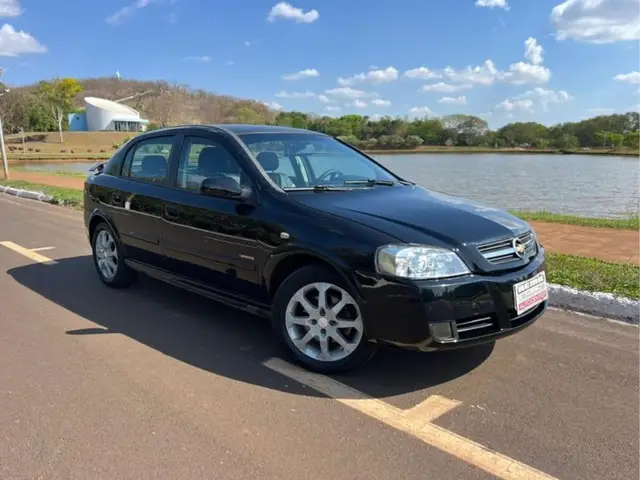 Carro Chevrolet Astra Sedan 2010 Advantage 2.0 (Flex)