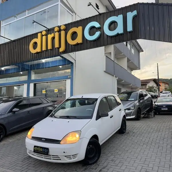 Carro Ford Fiesta Hatch 2006 1.0