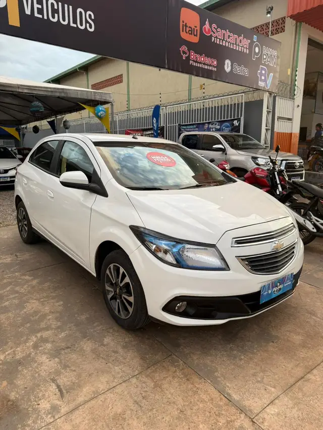 Carro Chevrolet Onix 2015 1.4 LTZ SPE/4