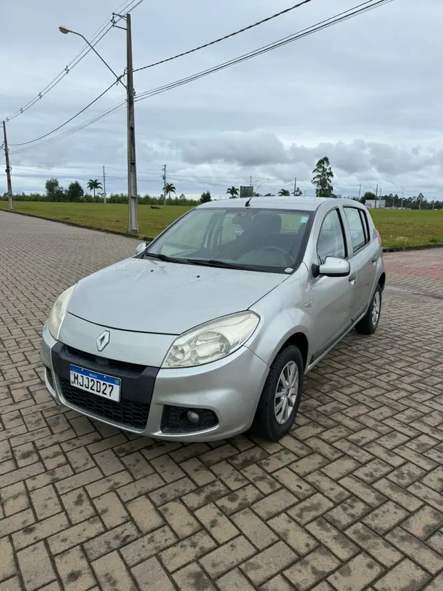 Carro Renault Sandero 2013 Expression 1.0 16V (flex)
