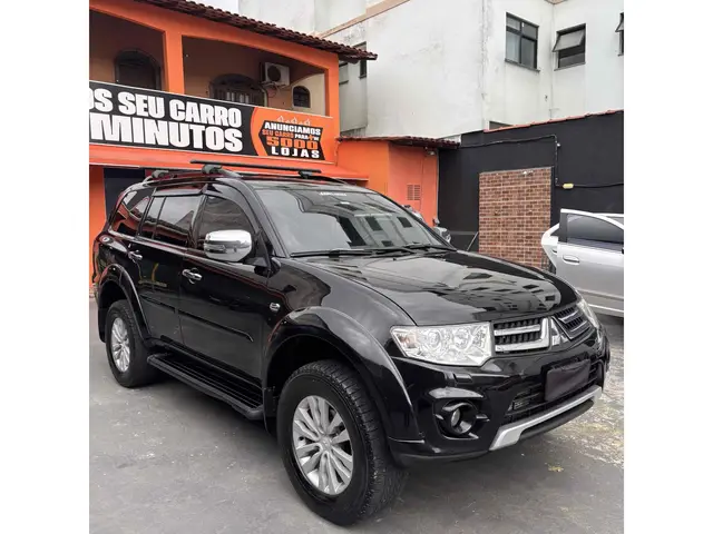 Carro Mitsubishi Pajero 2016 3.2 DI-D S 4WD HPE (Aut)