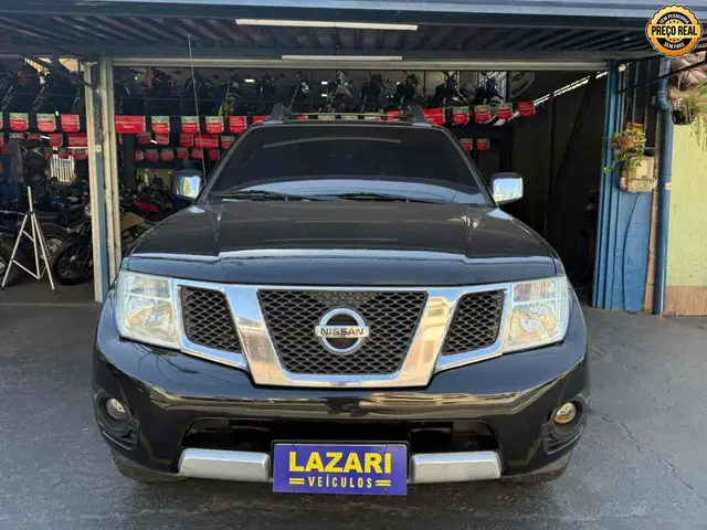 Carro Nissan Frontier 2014 2.5 TD CD 4x4 SL (Aut)