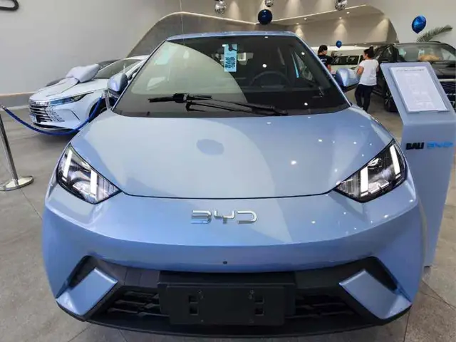 Carro BYD Dolphin Mini 2026 EV