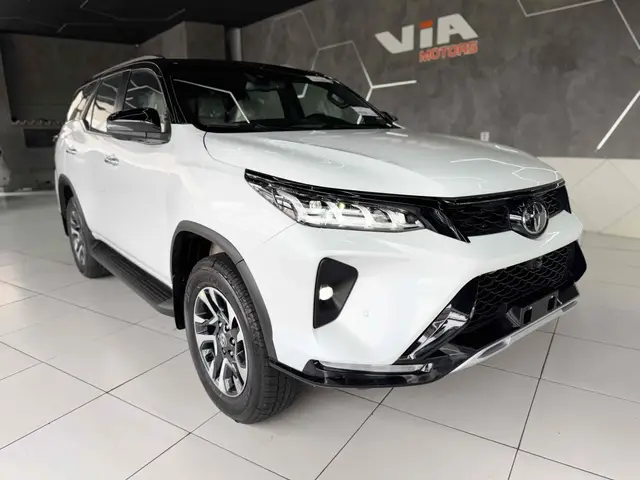 Carro Toyota SW4 2025 Diamond  2.8 Turbodiesel 4x4 (Aut.)