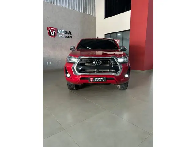Carro Toyota Hilux Cabine Dupla 2024 SRX 4x4 2.8 Diesel