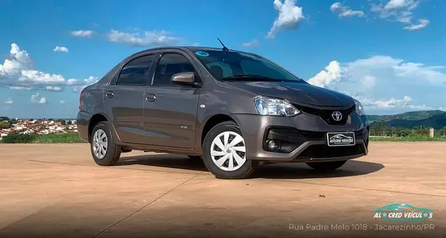 Carro Toyota Etios 2018 XS 1.5 (Flex)