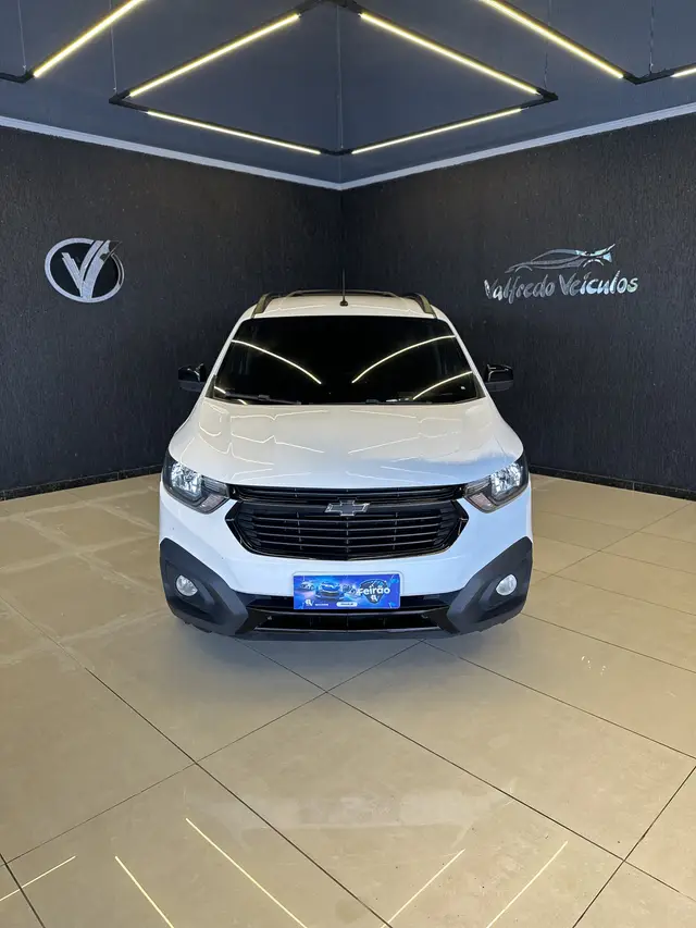 Carro Chevrolet Spin 2023 Activ7 1.8 (Aut.)