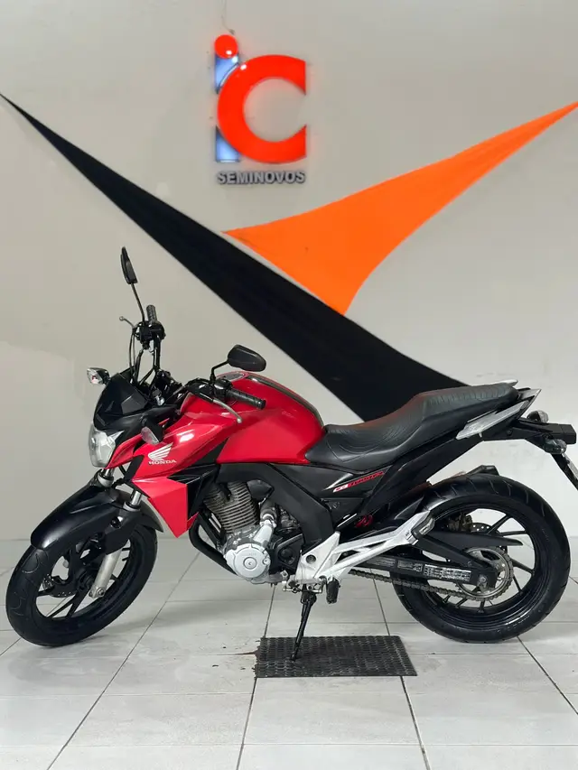 Moto Honda CB 250F Twister 2016 Standard