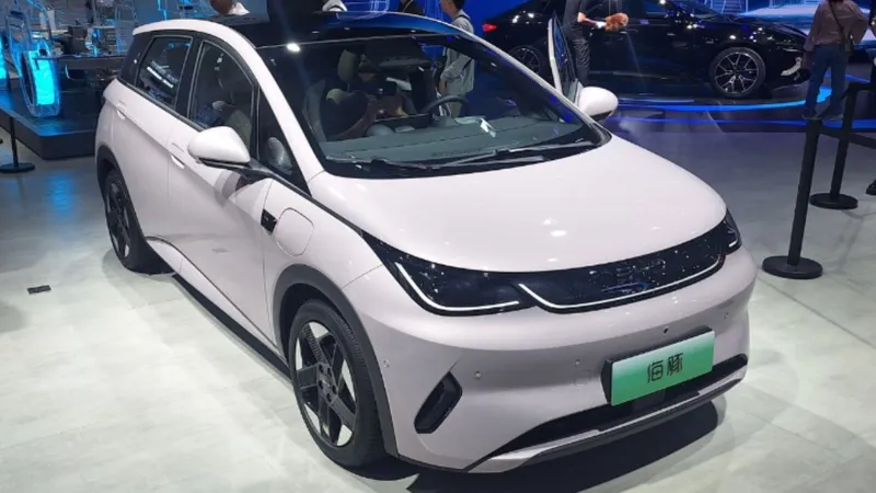 BYD Dolphin híbrido pode ser mais potente que esportivo da Honda e fazer 65 km/l