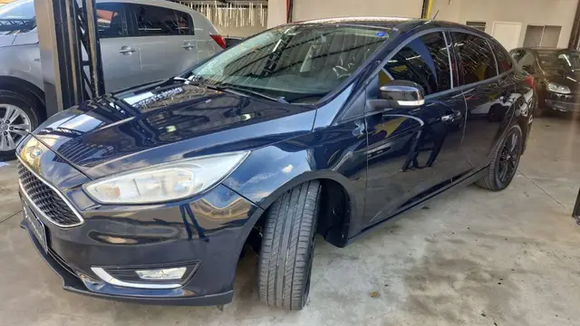 Carro Ford Focus Sedan 2016 SE Plus 2.0 PowerShift