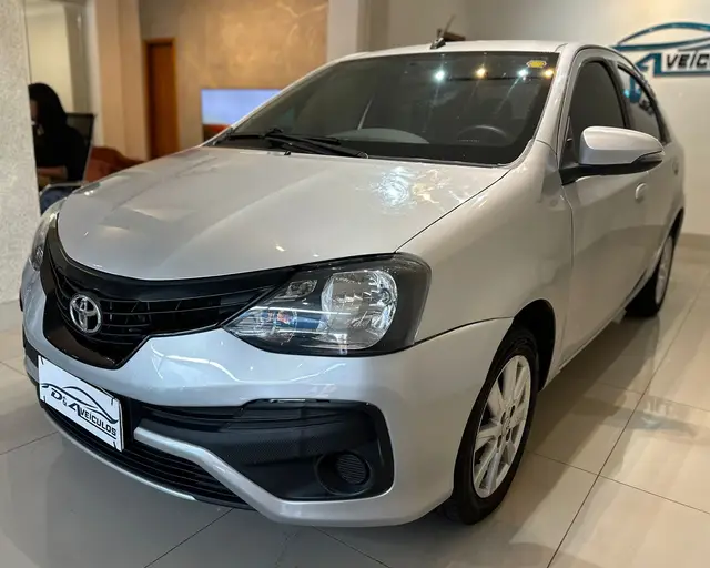 Carro Toyota Etios Sedan 2020 X Plus 1.5 (Aut) (Flex)