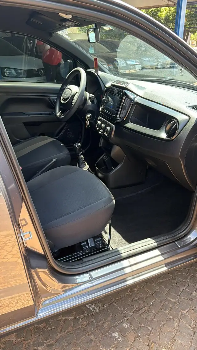 Carro Fiat Strada 2025 Endurance 1.3 Flex 8V CS