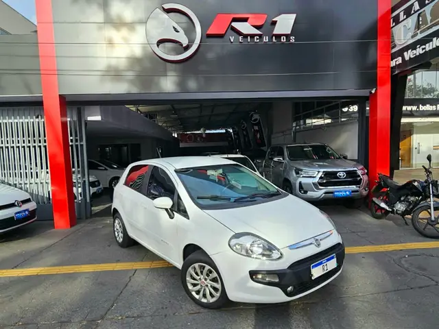 Carro Fiat Punto 2015 Attractive 1.4 (Flex)
