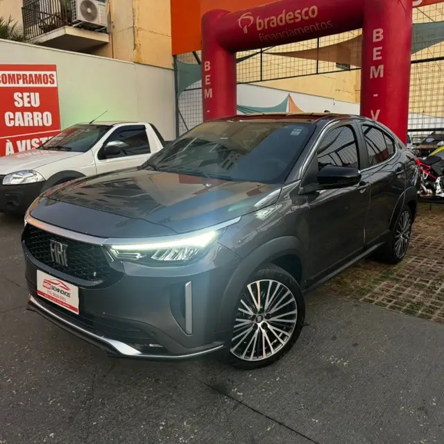 Carro Fiat Fastback 2024 Limited Edition Powered by Abarth