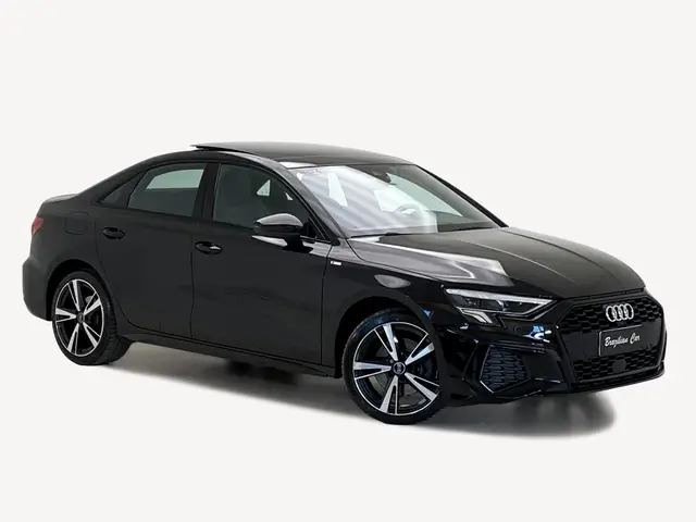 Carro Audi A3 2023 Performance Black 2.0 TFSI S tronic (Aut)