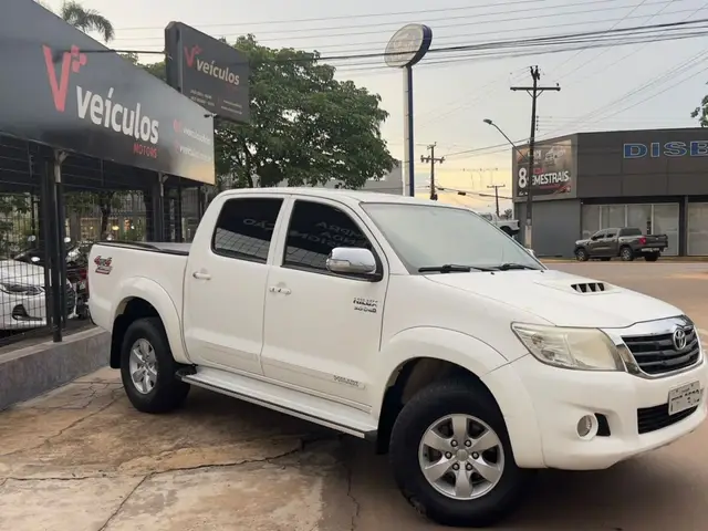 Carro Toyota Hilux Cabine Dupla 2013 Hilux 3.0 TDI 4x4 CD SRV Top (Aut)
