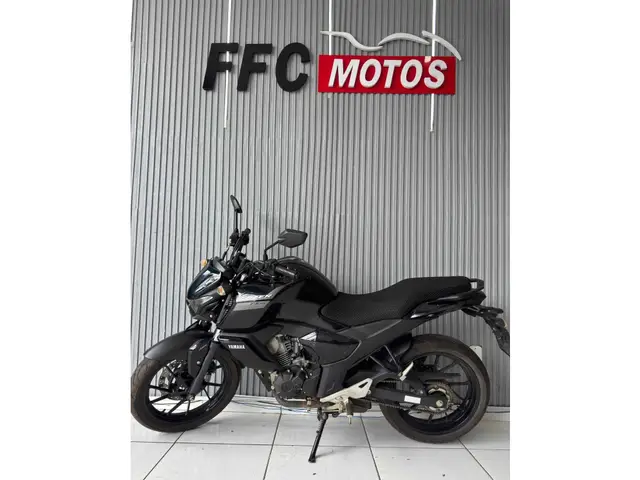 Moto Yamaha Fazer FZ15 2024 ABS
