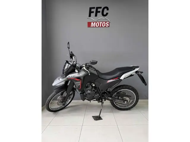 Moto Yamaha XTZ 250 Lander 2025 Connected