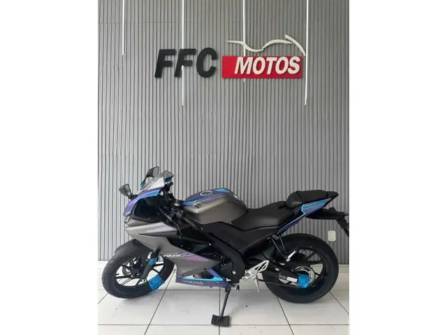 Moto Yamaha YZF R15 2025 ABS