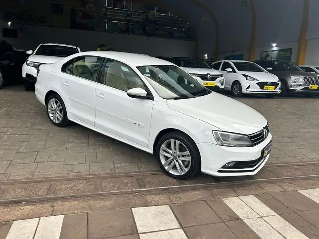 Carro Volkswagen Jetta 2015 2.0 TSI Highline DSG