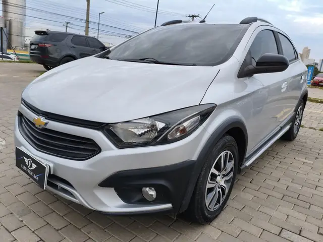 Carro Chevrolet Onix 2018 1.4 Activ SPE/4 (Aut)