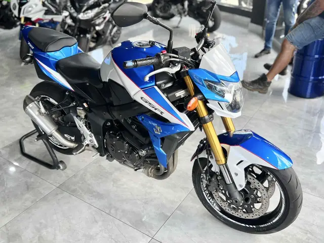 Moto Suzuki GSR 750 2015 GSR 750A