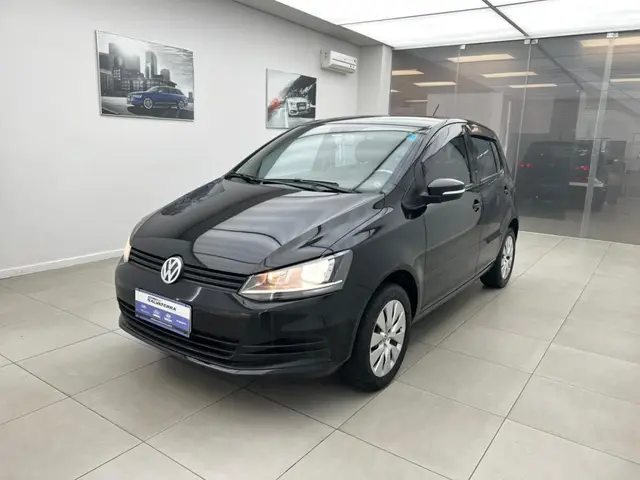 Carro Volkswagen Fox 2015 Trendline 1.0 TEC (Flex)