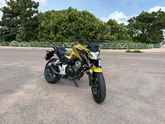 Moto Honda CB 300F Twister 2023 (ABS)