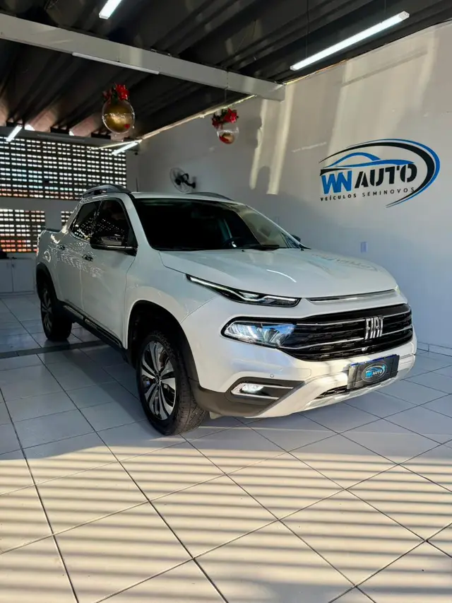 Carro Fiat Toro 2023 Volcano 2.0 TDI 4x4 (Aut)