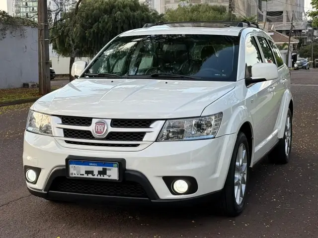 Carro Fiat Freemont 2014 2.4 16V Precision (Aut)