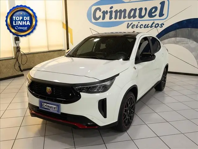 Carro Fiat Fastback 2025 Abarth