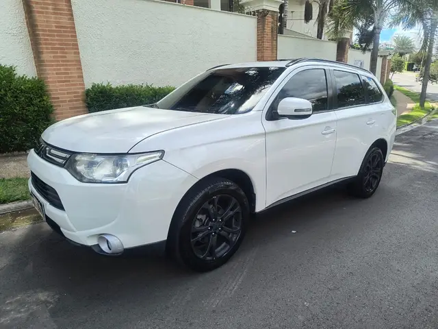 Carro Mitsubishi Outlander 2014 2.0 16V CVT