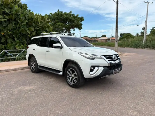 Carro Toyota SW4 2020 2.8 TDI SRX 7L 4x4 (Aut) (Diesel)