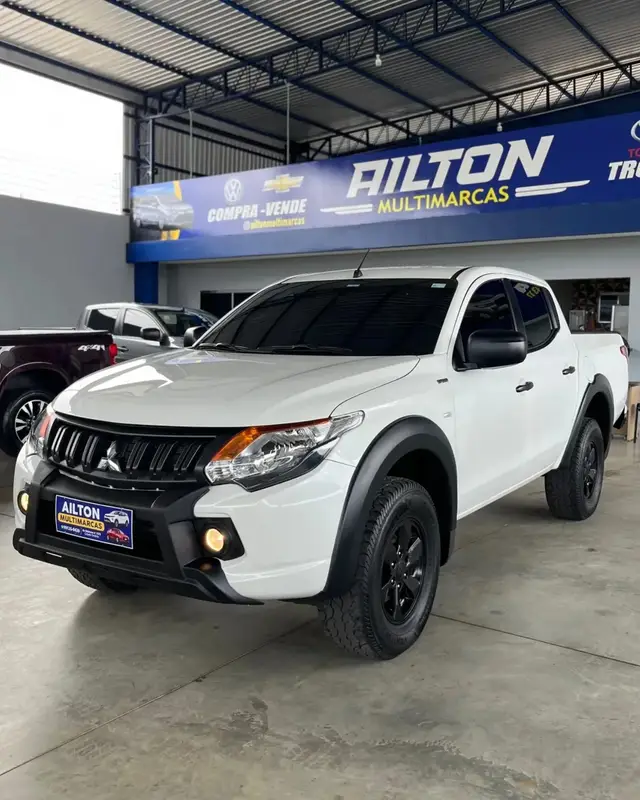 Carro Mitsubishi L200 Triton Outdoor 2025 GLX 2.4 Turbo