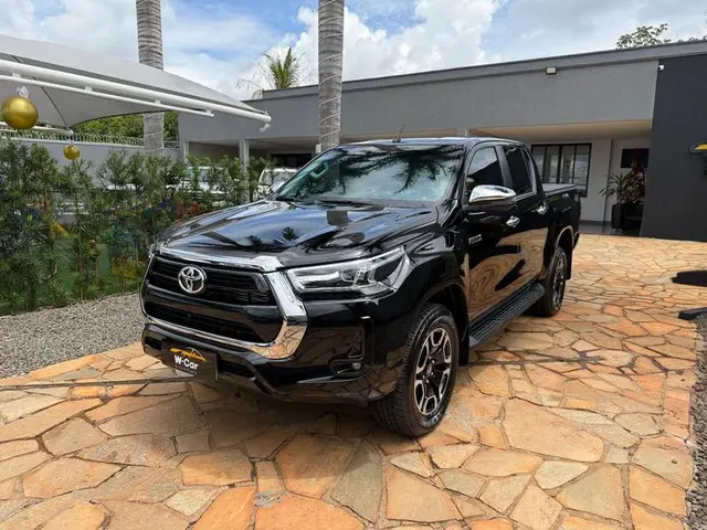 Carro Toyota Hilux Cabine Dupla 2025 SRV 4x4 2.8 Diesel