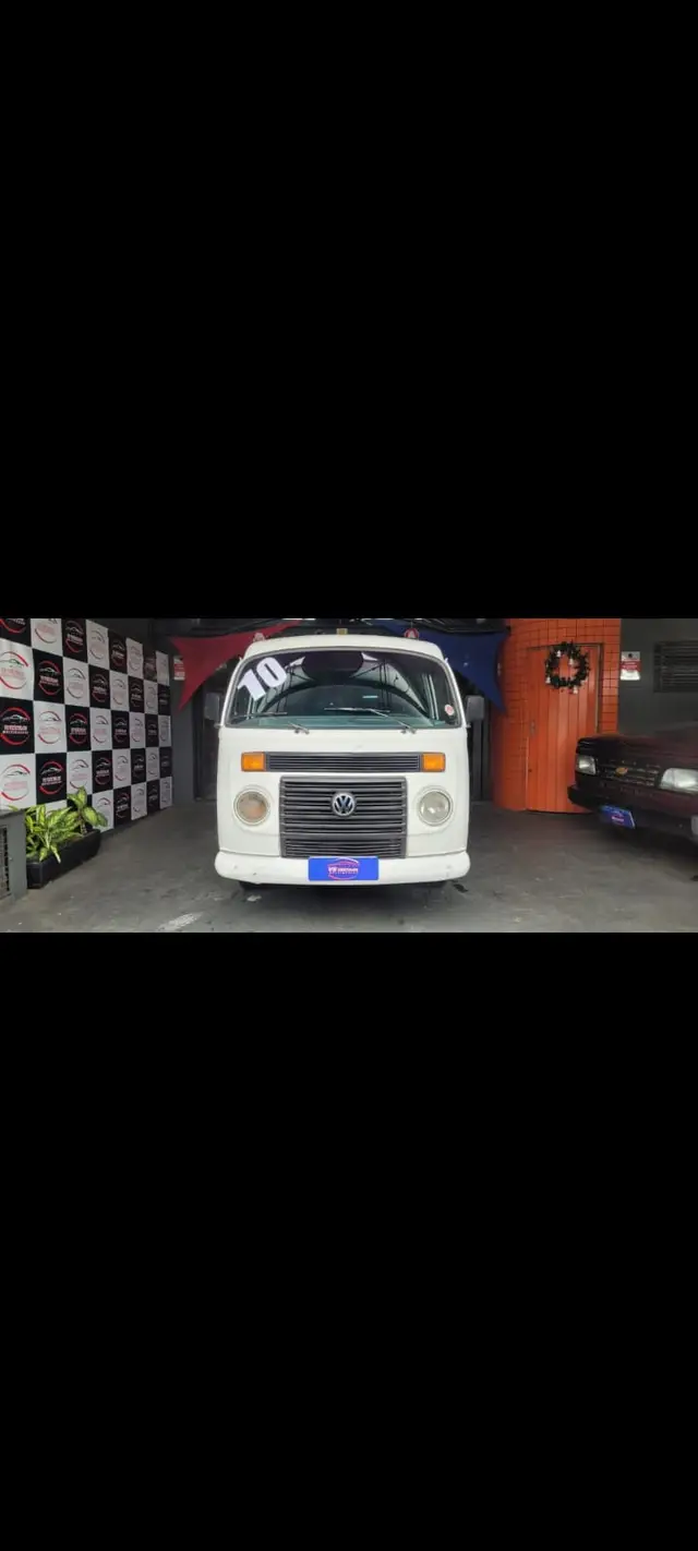 Carro Volkswagen Kombi Furgão 2010 Kombi Furgao 1.4 (Flex)
