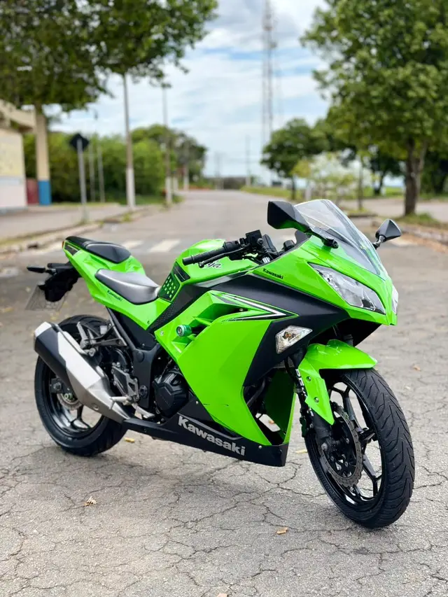 Moto Kawasaki Ninja 2018 300