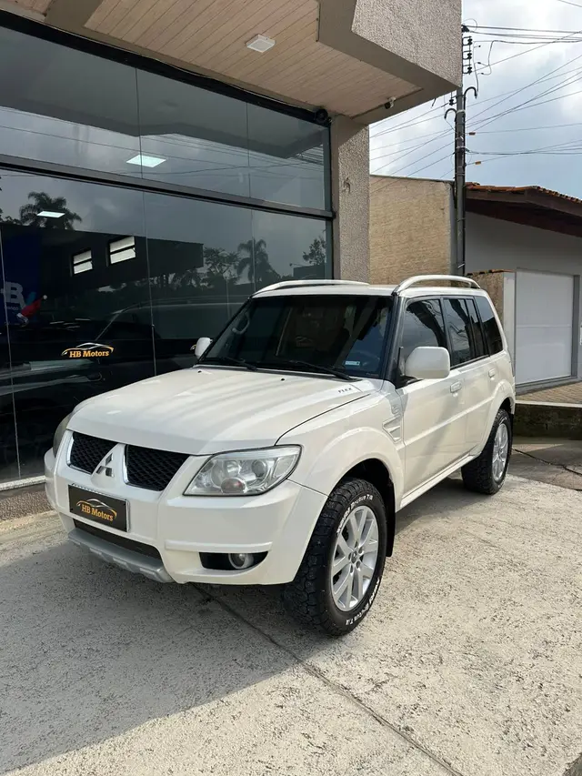 Carro Mitsubishi Pajero TR4 2011 2.0 16V (Flex)