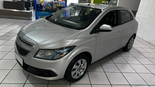 Carro Chevrolet Onix 2014 1.4 LT SPE/4