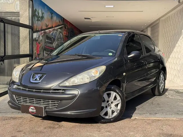 Carro Peugeot 207 2013 Hatch XR 1.4 8V (flex) 4p